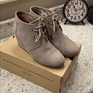 Toms Wedge Booties
